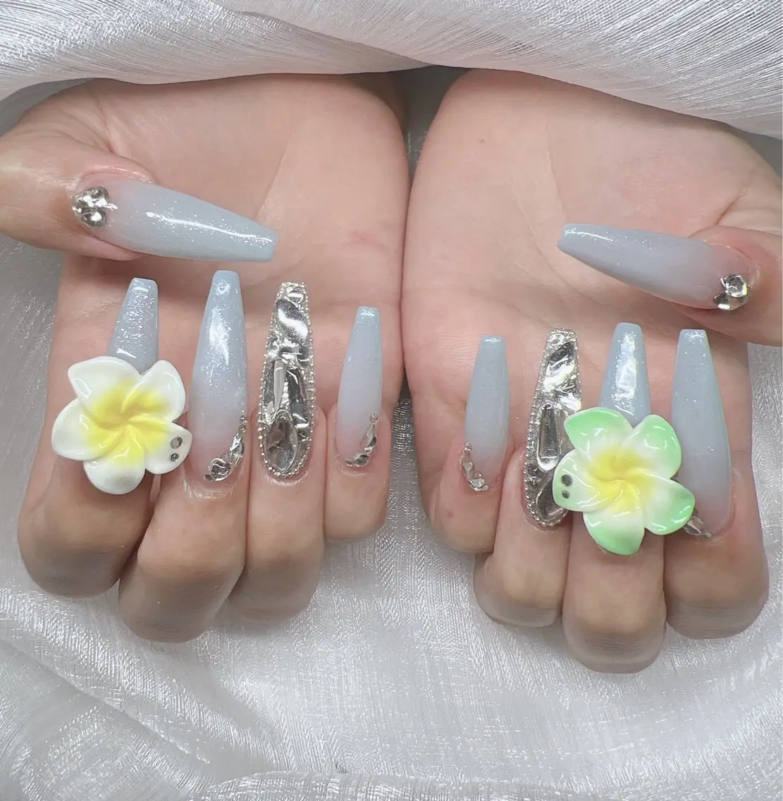 ネイル 長さ出し グラデーション キラキラネイル マグネットネイル ニュアンスネイル ハンドネイル Lee Nails チップ長さだし専門店のネイルデザイン