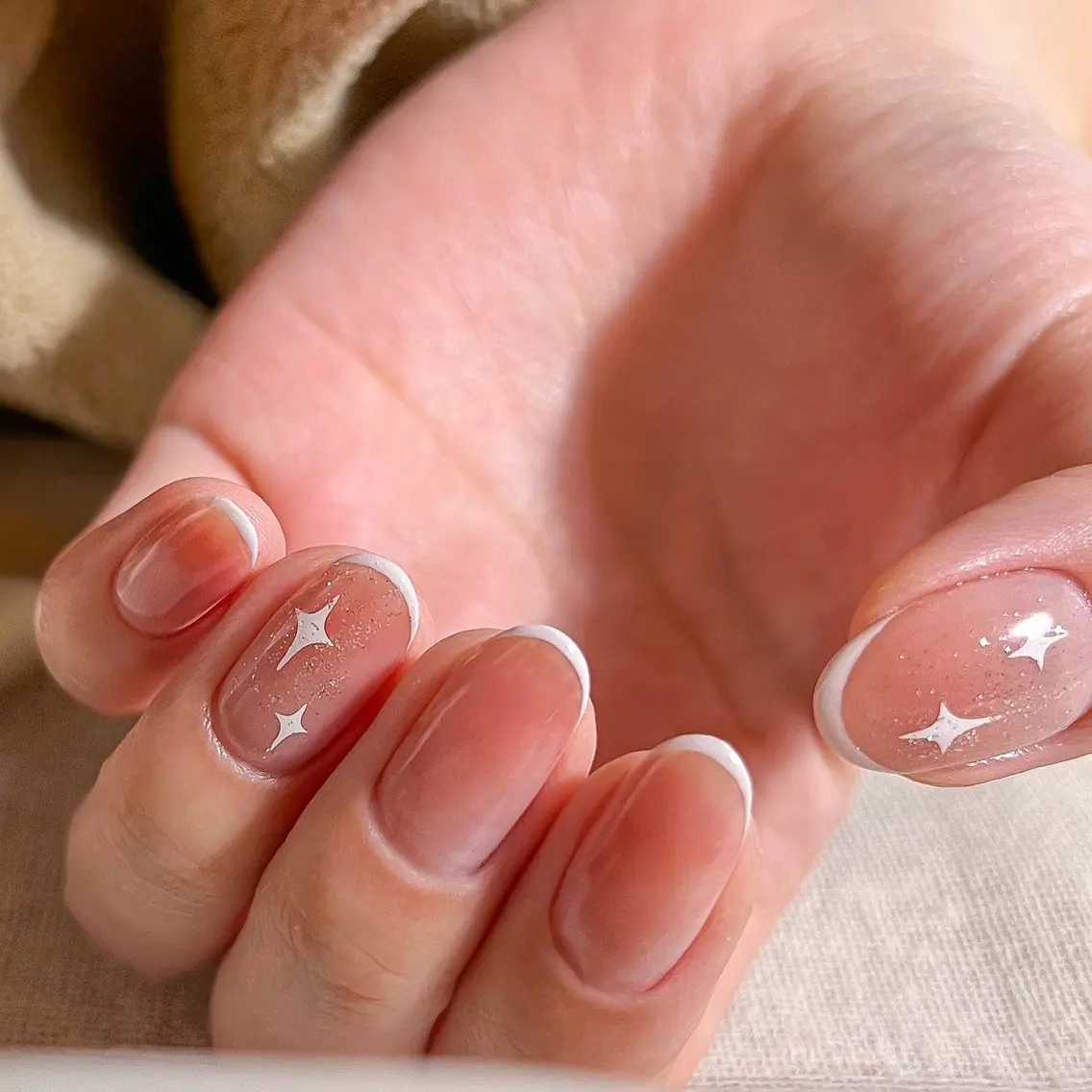 ネイル フラッシュネイル フレンチネイル 韓国ネイル ピンク シンプルネイル ハンドネイル pointillé .ayaのネイルデザイン