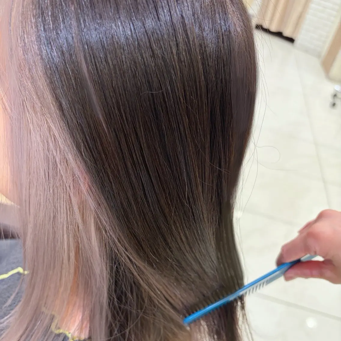 カラー インナーカラー ヘアカラー 丸 美紀のヘアスタイル