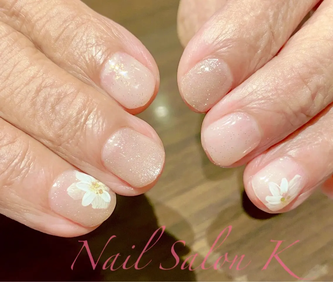 ネイル フラワーネイル ハンドネイル Nail Salon K 🧸美爪育成のネイルデザイン