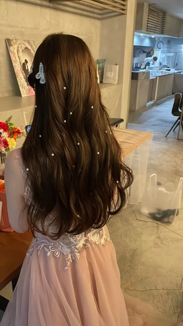 ロング ヘアアレンジ 加藤 貴子のヘアスタイル