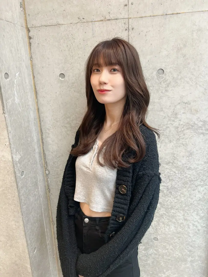 ロング カラー ロングレイヤー アッシュ ベージュカラー ブリーチ 透明感カラー カット ヘアカラー 誰より丁寧なカット/ 小林輝/レイヤーのヘアスタイル
