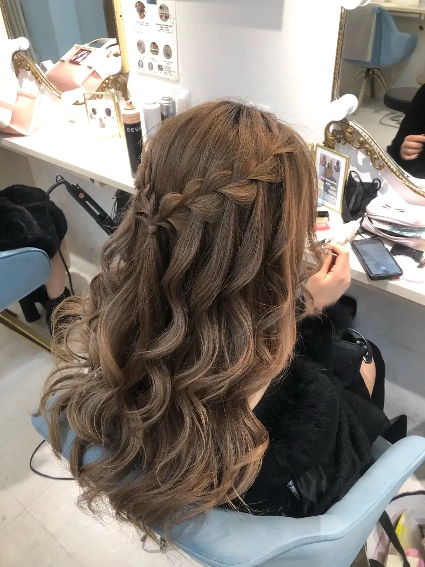 ロング ヘアアレンジ ハーフアップ ヘアセット エクステ専門店AIM /百花のヘアスタイル