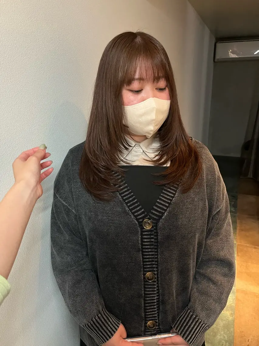 ミディアム レイヤーカット 三浦 ふたばのヘアスタイル