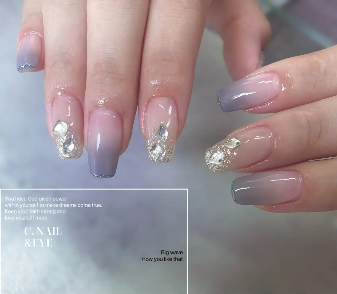 ネイル フラッシュネイル フットネイル 氷ネイル・うるうるネイル マグネットネイル ミラーネイル C.Nail &Eyeのネイルデザイン