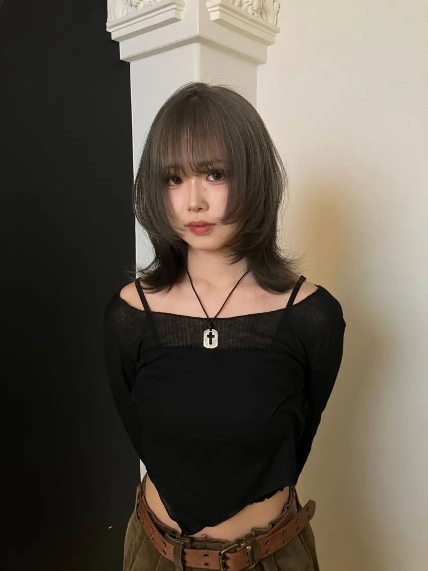 ミディアム カラー ベージュカラー グレージュ オリーブベージュ オリーブグレージュ オリーブグレー カット ヘアカラー トリートメント Hanaka🪷 ニュアンス×レイヤーのヘアスタイル