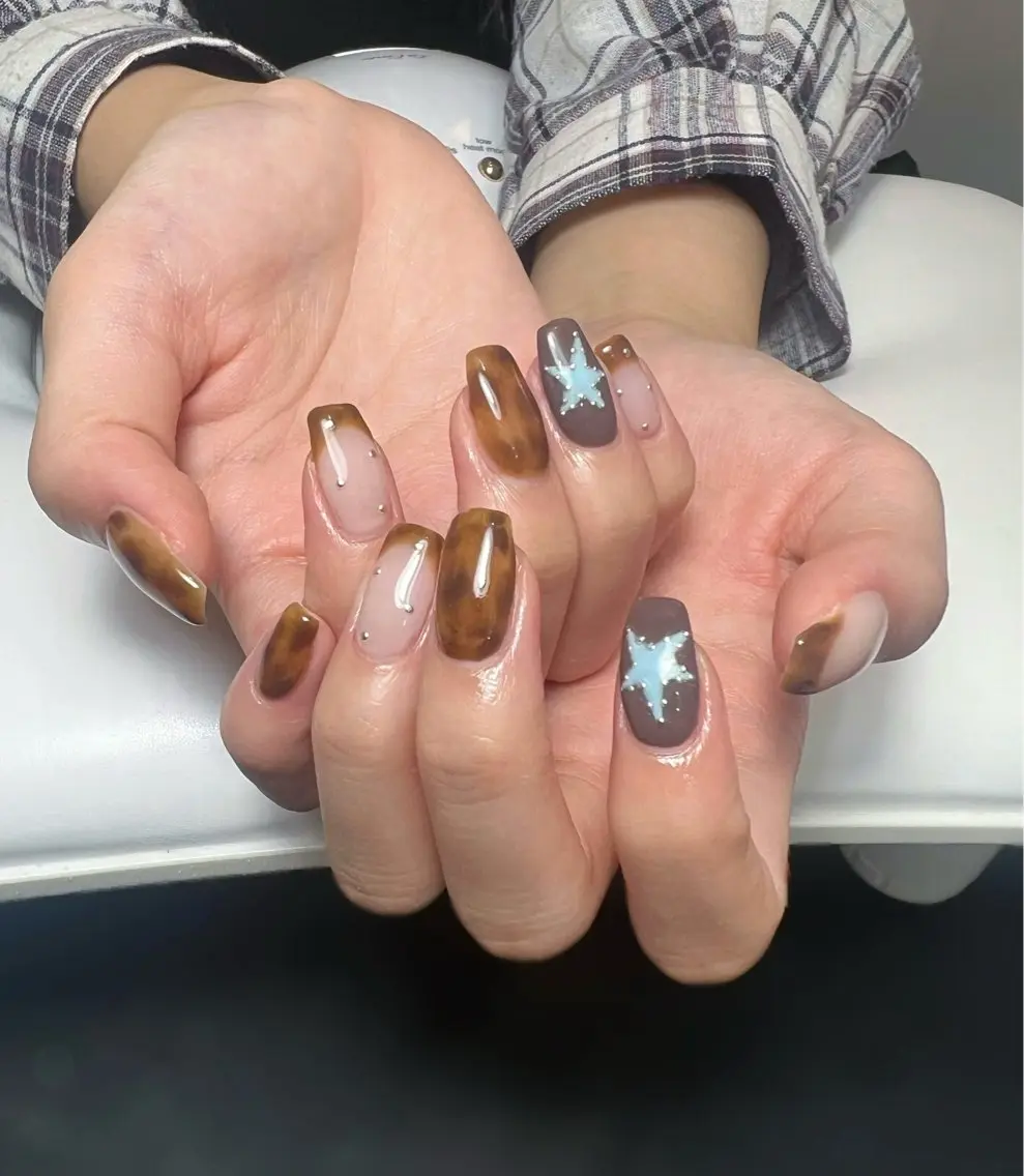 ネイル 持ち込み ハンドネイル アトリエハーロウ sakuraのネイルデザイン