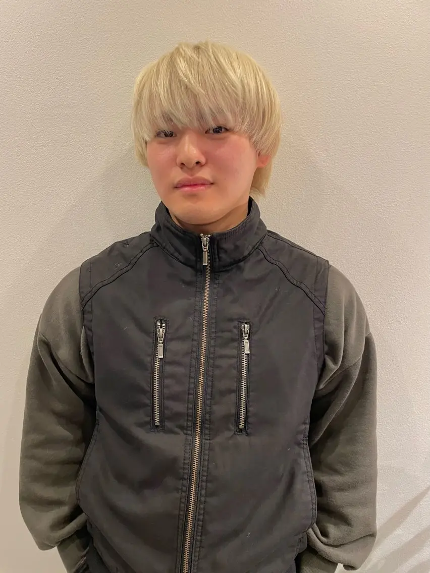 ショート メンズ ヘアカラー 悦喜 雅史のヘアスタイル