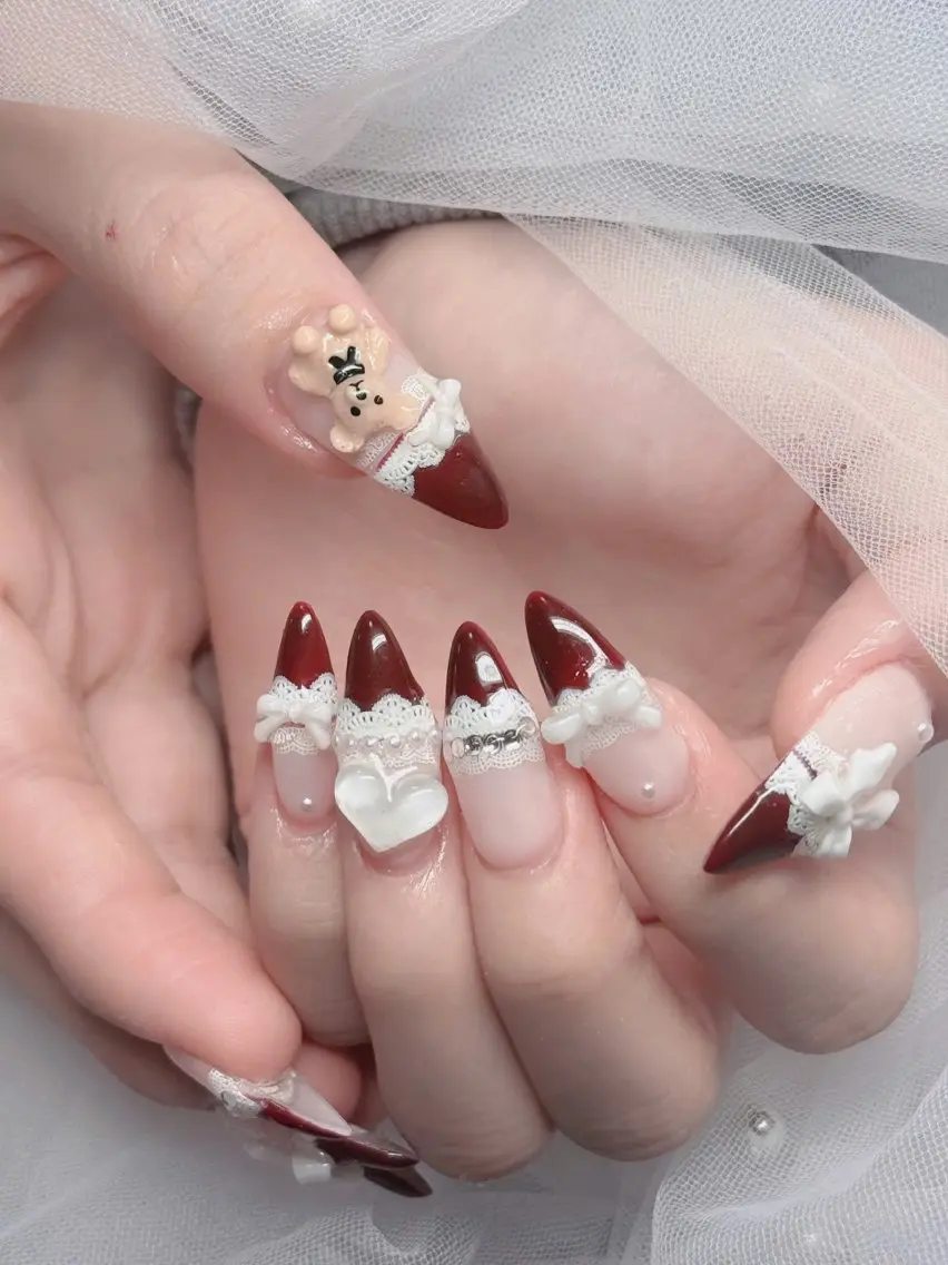 ネイル オーロラネイル フレンチネイル ジェルネイル ハロウィン キラキラネイル H.baby Nail Salonのネイルデザイン