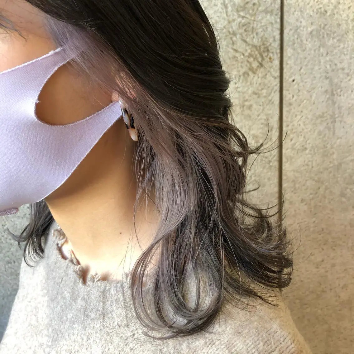 ミディアム カラー ブリーチ インナーカラー ラベンダーカラー 植田 彩のヘアスタイル