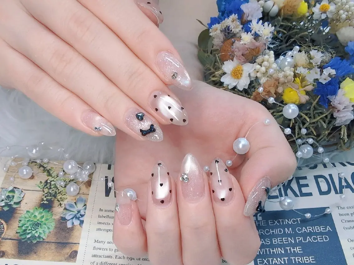 ネイル 長さ出し ジェルネイル キラキラネイル ラメ(グリッター) ニュアンスネイル Chouette Nailのネイルデザイン