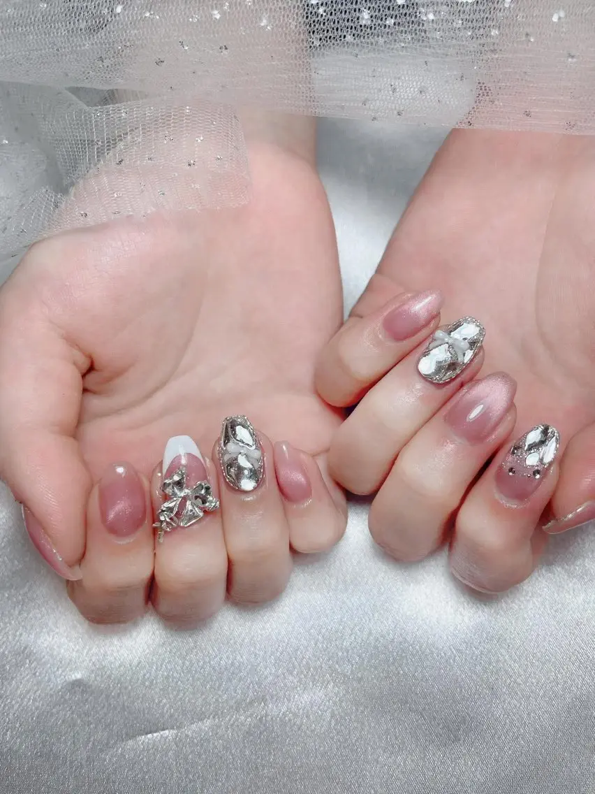 ネイル アートネイル ジェルネイル 韓国ネイル ニュアンスネイル ワンカラーネイル ハンドネイル Queen Nail Salonのネイルデザイン