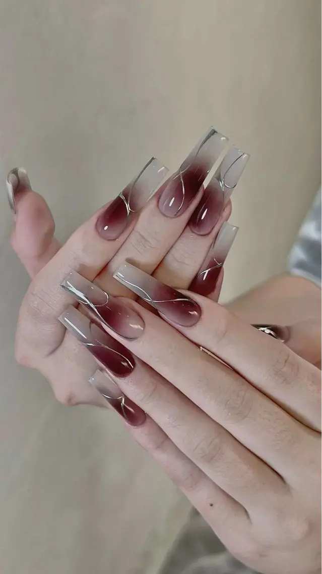 ロング めぐみのネイルサロン スタッフ練習のネイルデザイン