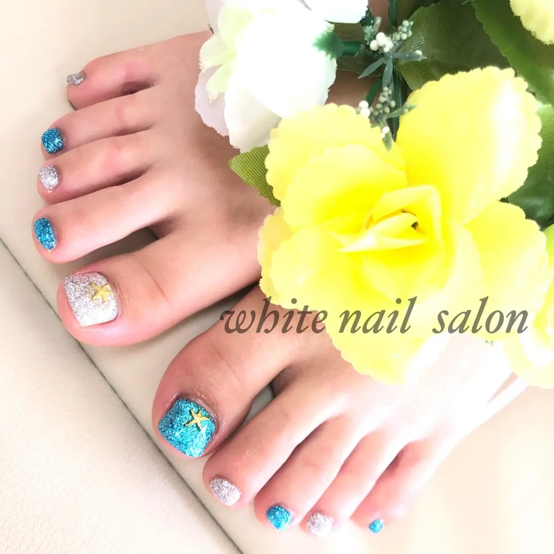 ネイル アートネイル フットネイル フレンチネイル ハート オフィスネイル フットネイル white nail salonのネイルデザイン