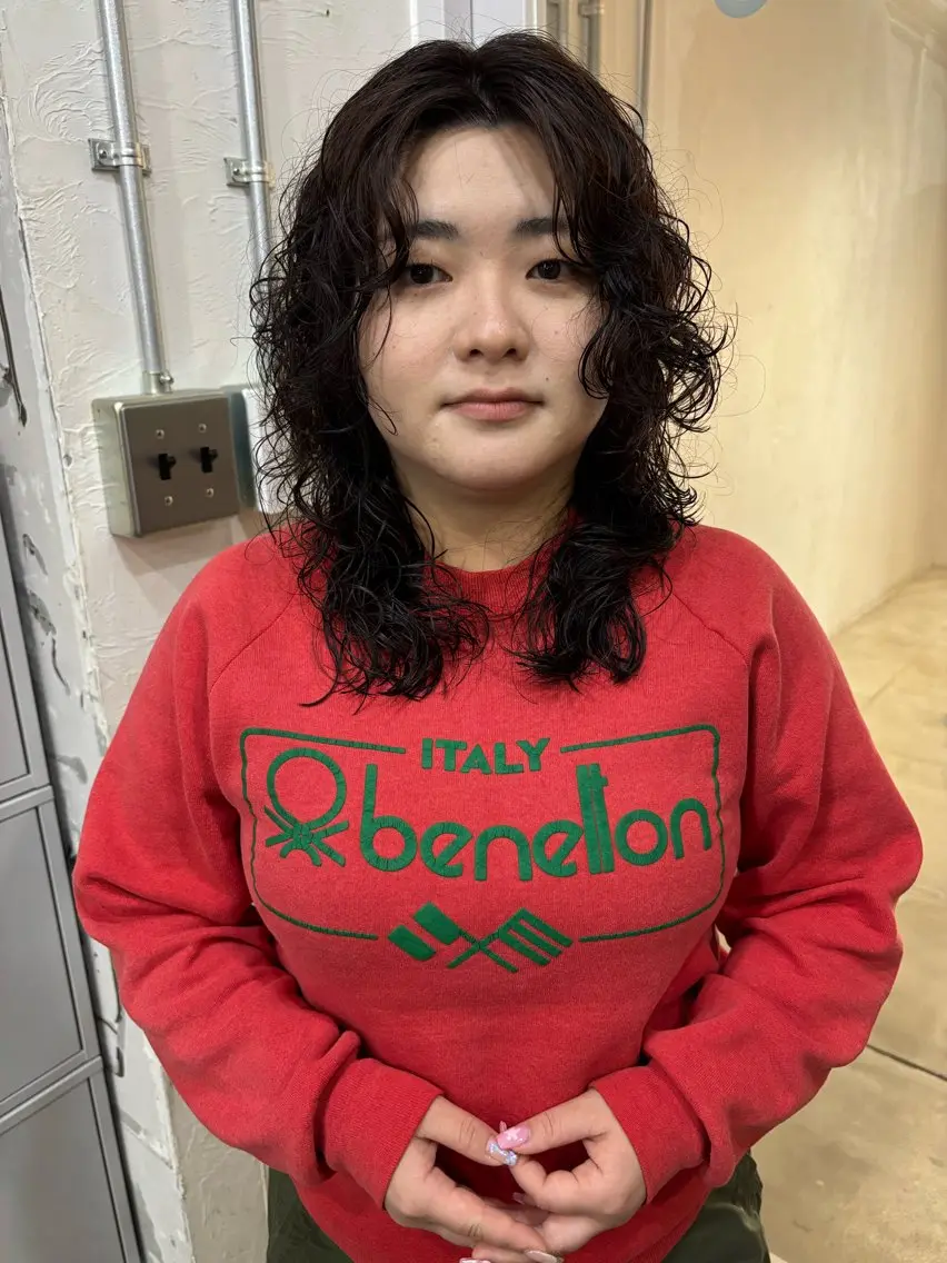 セミロング カット パーマ 大西 柚羽のヘアスタイル
