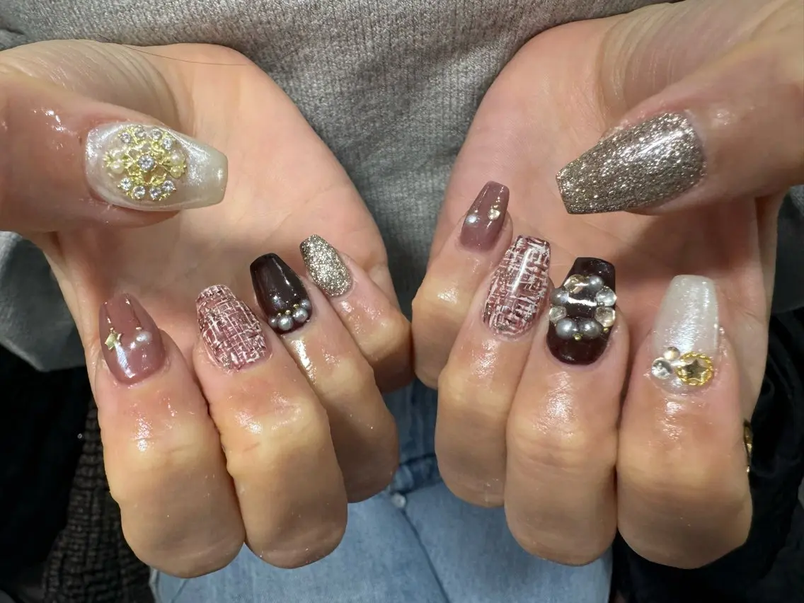 ネイル LAVISH 大和店 emi・:*+のネイルデザイン