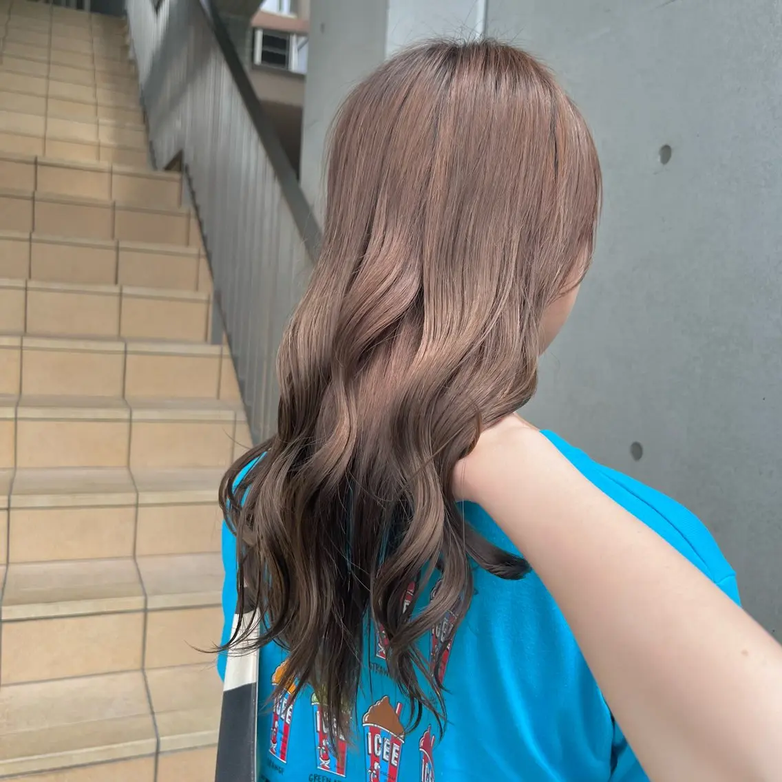 ロング カラー ブラウンカラー ヘアカラー トリートメント stylist 🐶内藤 成香のヘアスタイル