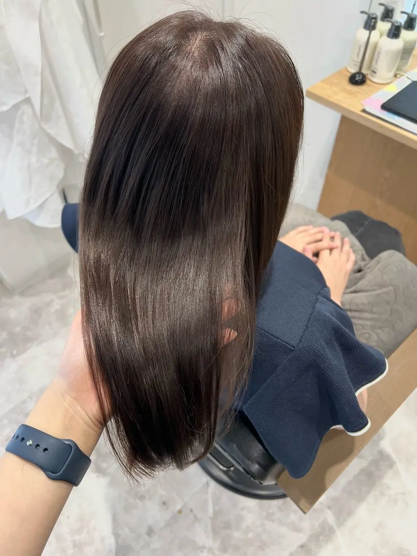 セミロング カラー カット ヘアカラー トリートメント 黒阪 なみのヘアスタイル