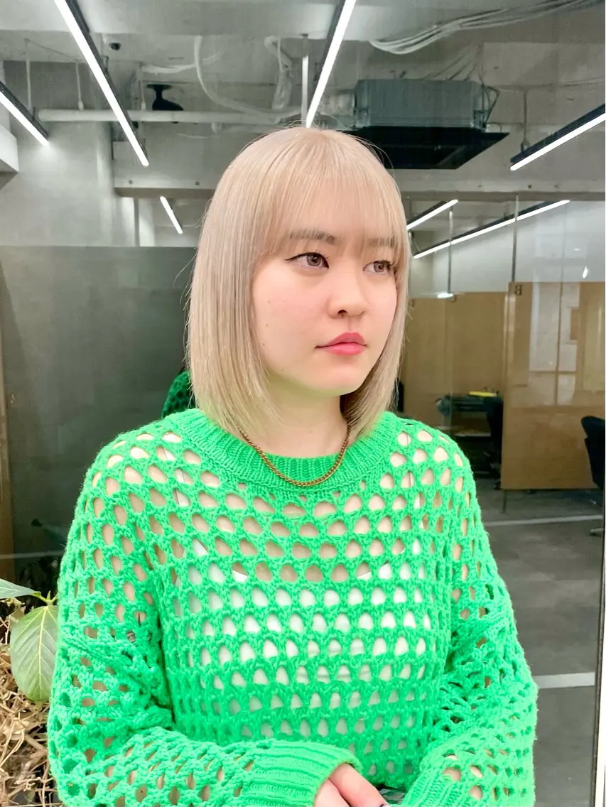 ショート カラー ベージュカラー ブリーチ ダブルカラー ハイトーンカラー ホワイトベージュ TAIGA .のヘアスタイル