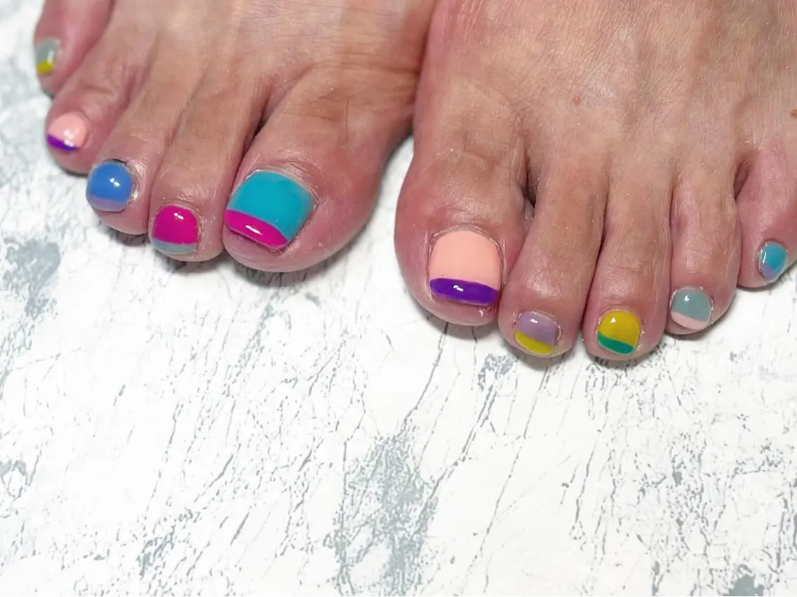 ネイル フットネイル ニュアンスネイル シンプルネイル 春ネイル 夏ネイル フットネイル nail fufla ♡yamane♡のネイルデザイン