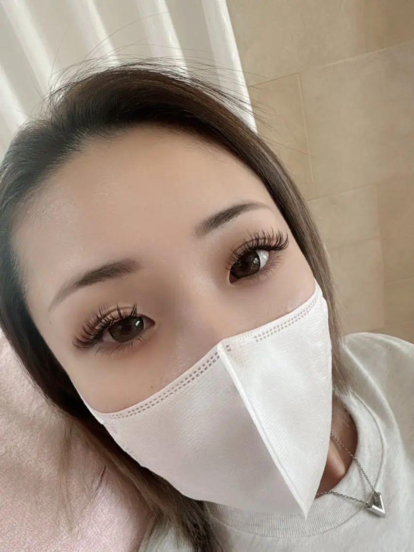 マツエク・マツパ ボリュームラッシュ 伊藤名紬 マツエク専門のマツエク・マツパデザイン