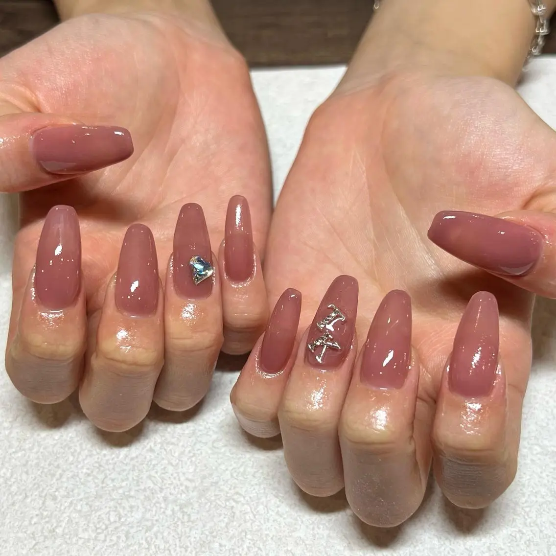 ネイル 持ち込み ハンドネイル ネイルサロンSENE Hinahoのネイルデザイン
