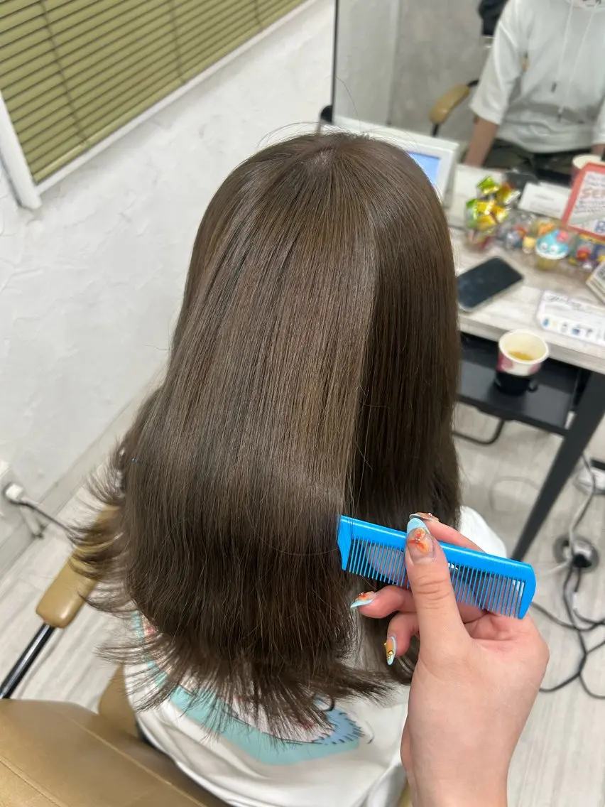 ミディアム カット ヘアカラー トリートメント MIHIRO🍀 ヘアメイク/レイヤーのヘアスタイル