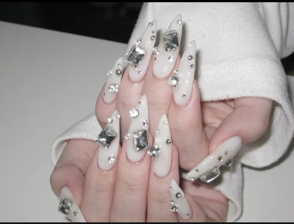 ネイル アートネイル ジェルネイル ガーリー キラキラネイル Nihonthy Nail 新宿のネイルデザイン