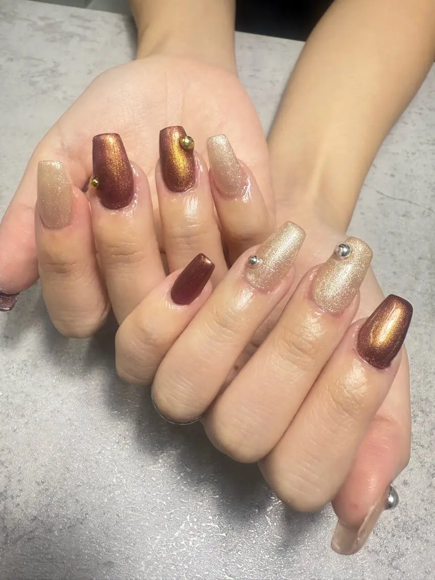 ネイル ワンカラーネイル ストーンネイル ハンドネイル k+1💅🏻 miyukiのネイルデザイン