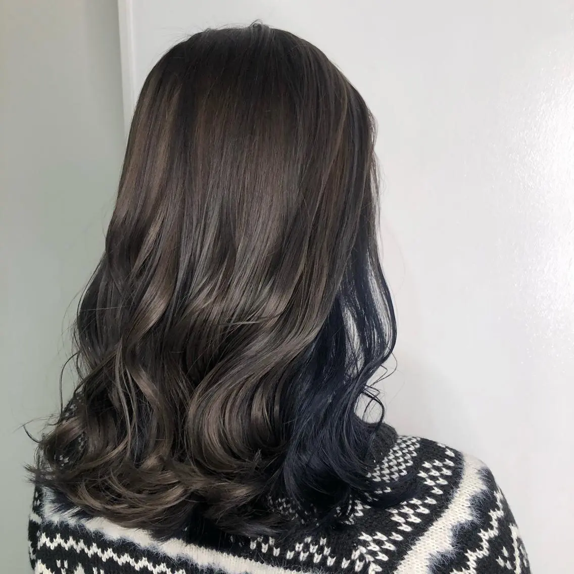 ミディアム カラー ヘアアレンジ マツエク・マツパ ブルーカラー グレージュ ヘアカラー トリートメント 透明感カラー🫧ヘア セット🫧松本菜月の眉毛・アイブロウイメージ