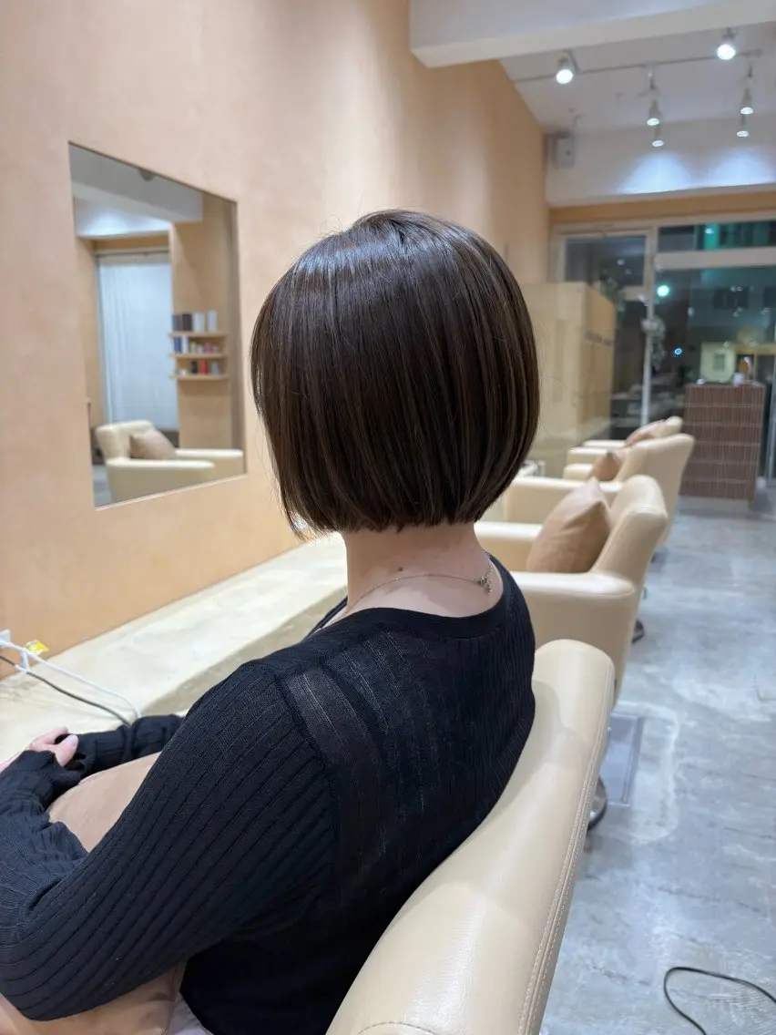 ショート カラー グラデーションカラー オリーブカラー ボブ カット ヘアカラー ONE009 ハナ🎀のヘアスタイル