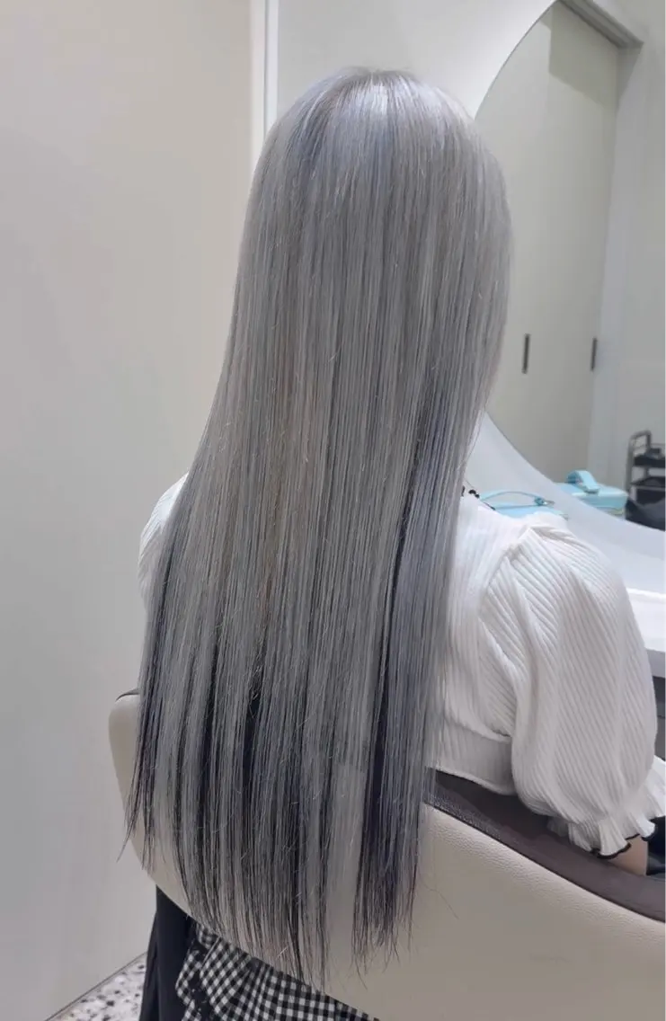 ロング ヘアカラー トリートメント ✨透明感カラー×艶髪 ✨生神優季のヘアスタイル