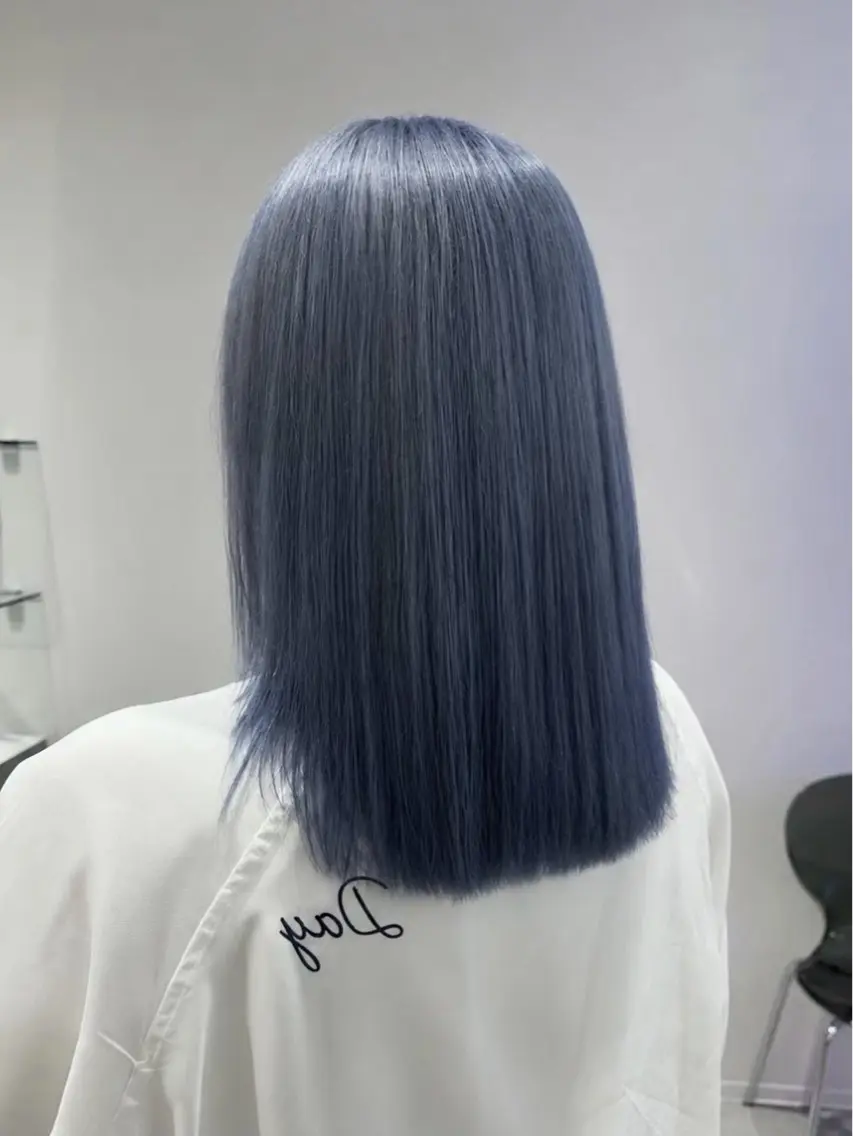 ミディアム ヘアカラー ミルクティーカラー/ レイヤーカットAyaのヘアスタイル