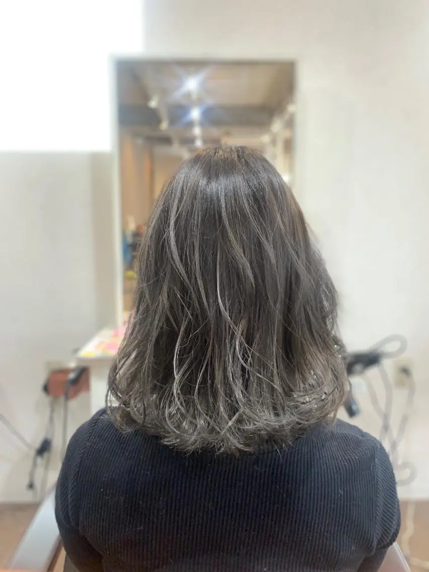 ハイライトカラー+カットの写真
