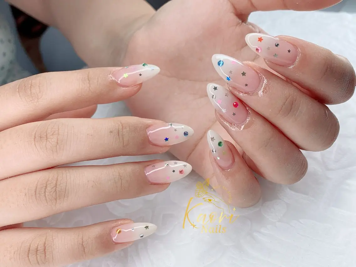 ネイル チークネイル ドット フレンチネイル ジェルネイル グラデーション Kaori Nailのネイルデザイン