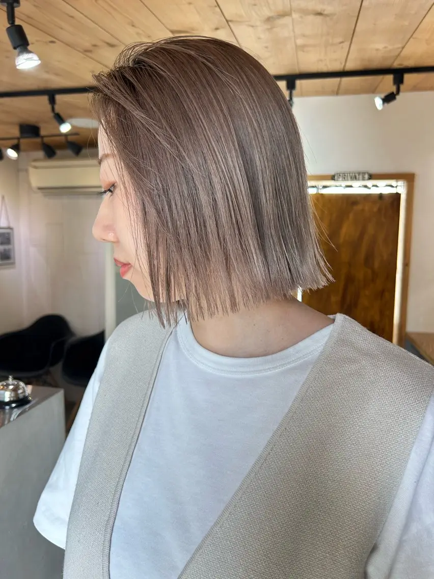 ミディアム カラー メンズ ベージュカラー ミルクティーベージュ カット ヘアカラー トリートメント 🧸艶々韓国ヘア 🧁mizunaのヘアスタイル