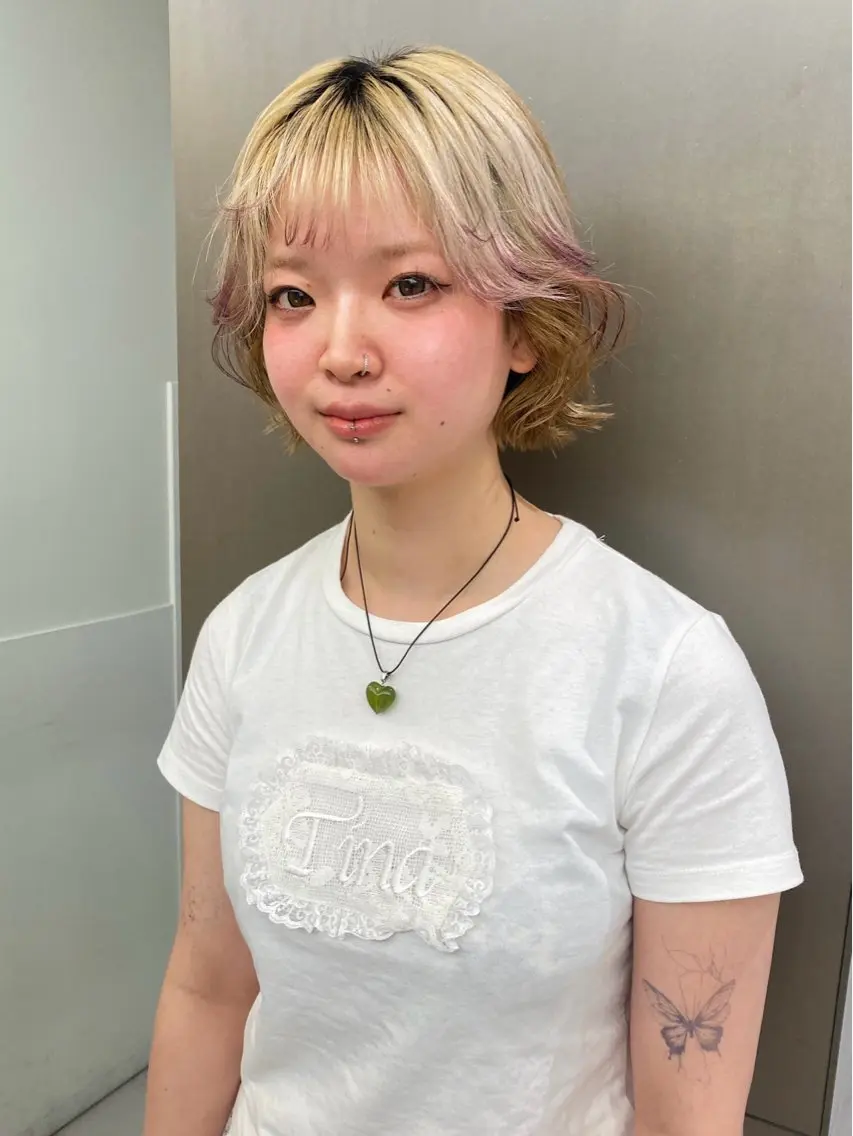 ショート カラー ピンクカラー ☪️ブリーチ特化施術 /レイヤー🪽aiのヘアスタイル