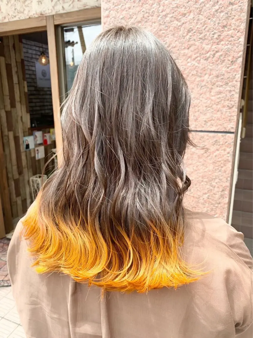 セミロング カラー ブリーチカラー🐭♡ moeのヘアスタイル