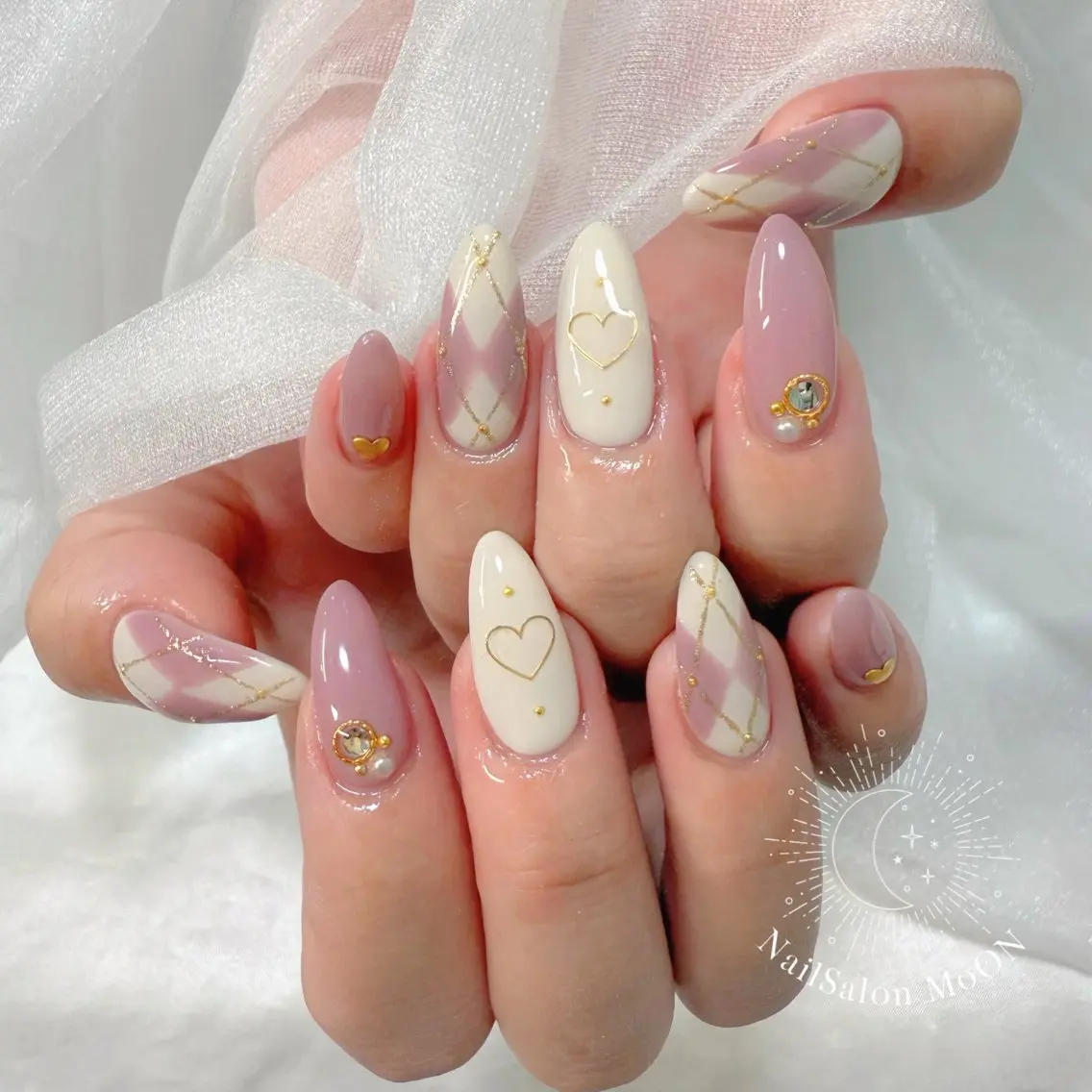 ネイル ハンドネイル ハンドケア MoON...❤︎ MeGuのネイルデザイン
