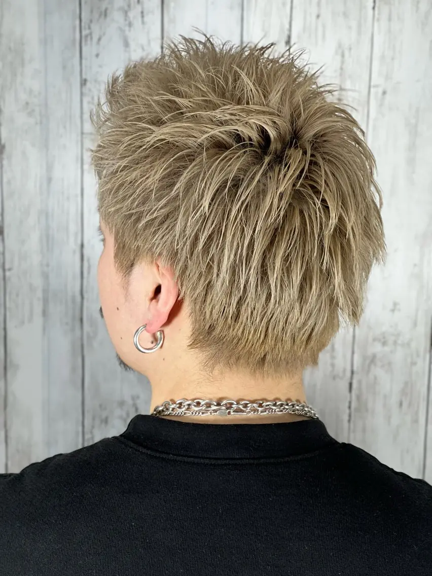 ショート カラー メンズ 猪井 明のヘアスタイル