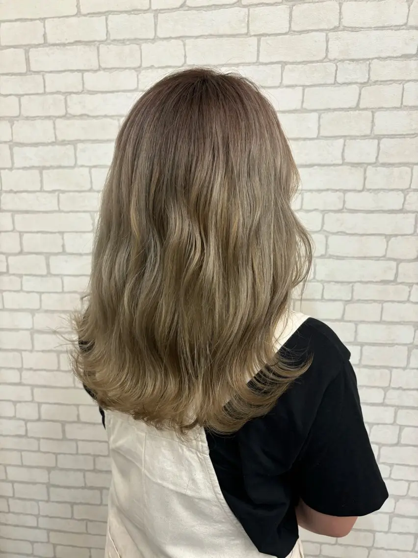 セミロング カラー ヘアカラー トリートメント 田中 沙也香のヘアスタイル