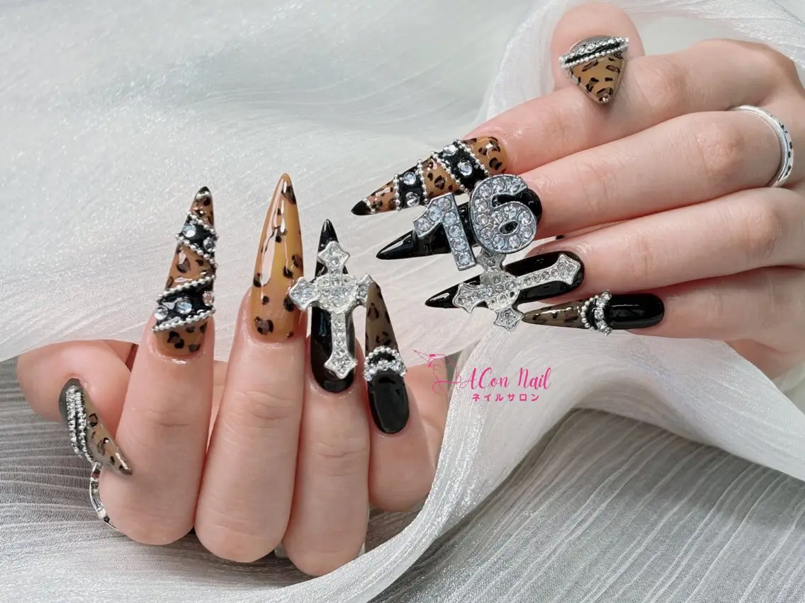 ネイル 桜ネイル 長さ出し フラワーネイル フレンチネイル ジェルネイル ハンドネイル ACon NailSalonのネイルデザイン