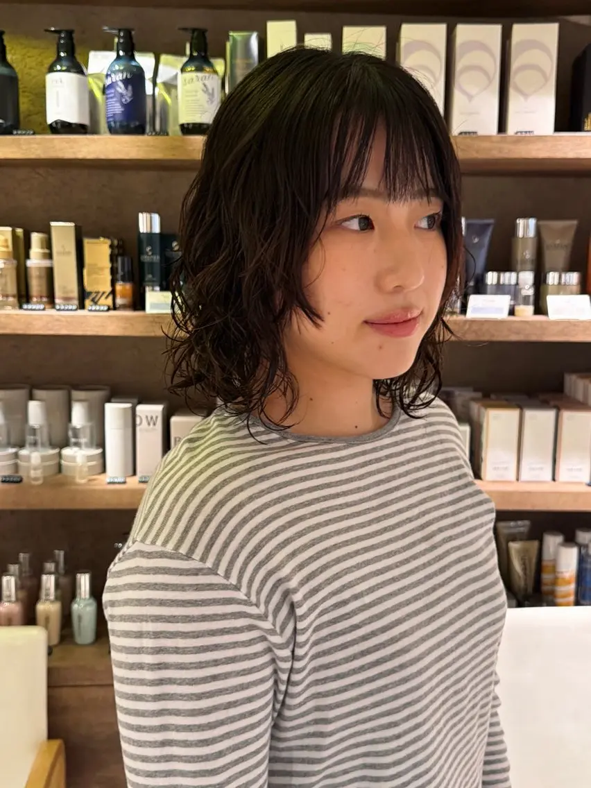 ショート パーマ ニュアンスパーマ カット パーマ トリートメント 岡田 万侑のヘアスタイル