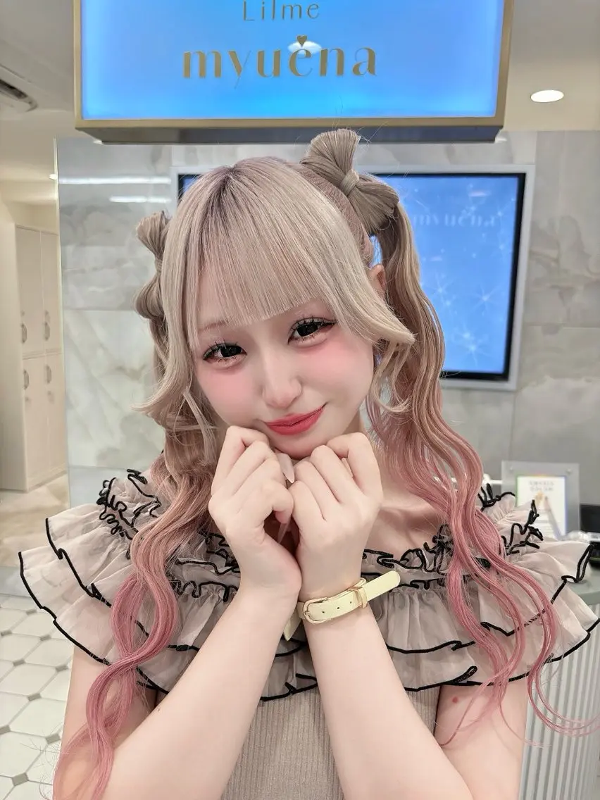 ロング 💎のぼりゆい/大須 ブリーチなしWカラーのヘアスタイル