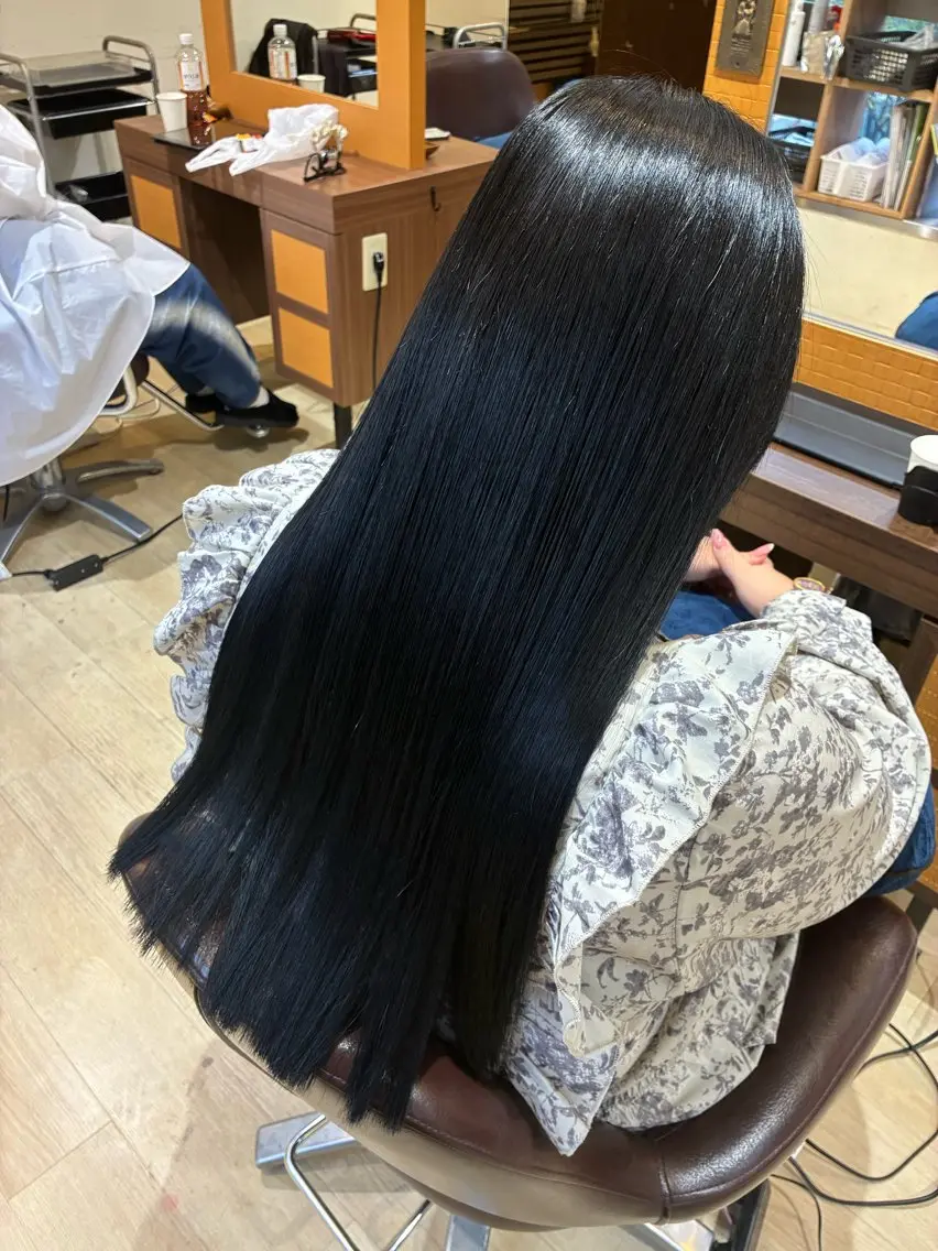 ロング ヘアカラー Orque kazuneのヘアスタイル