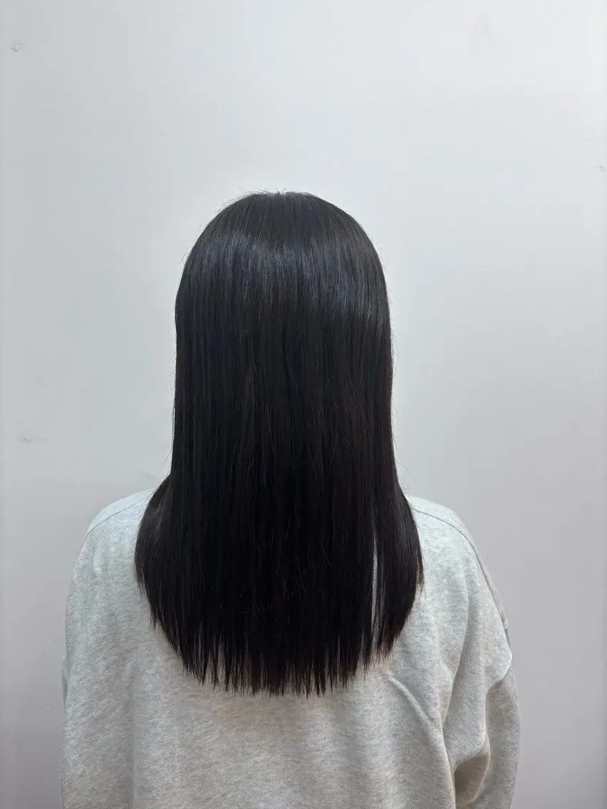 セミロング カット みぞぐち じゅりのヘアスタイル