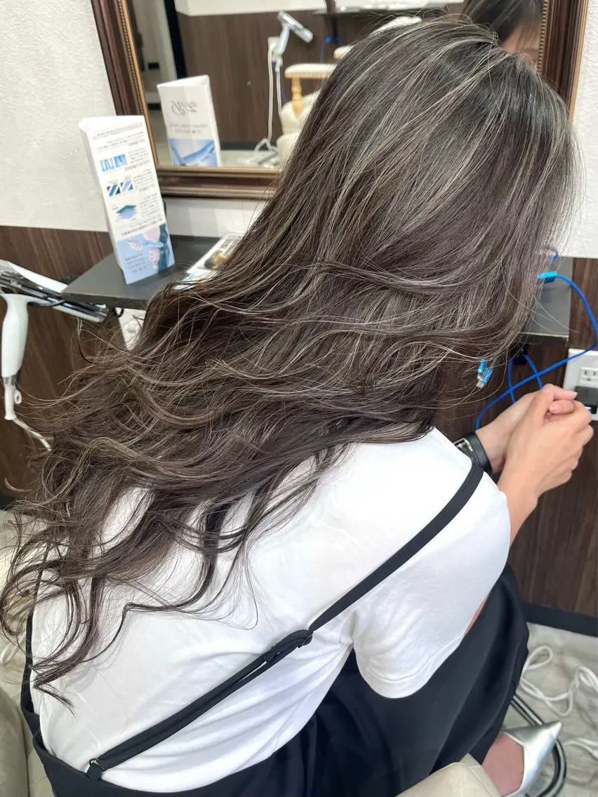 ロング カラー ヘアアレンジ ハイライトカラー ハイライト Belle hair Design青野大貴のヘアスタイル