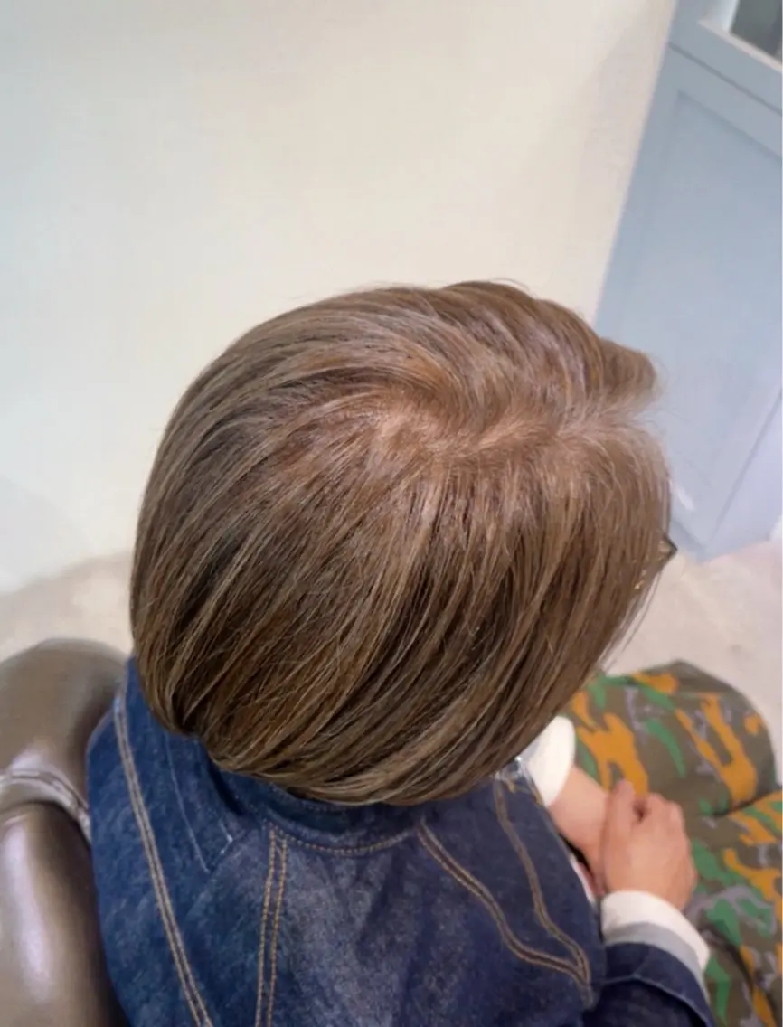 ショート ハイライト カット ヘアカラー トリートメント 早稲田 千尋のヘアスタイル