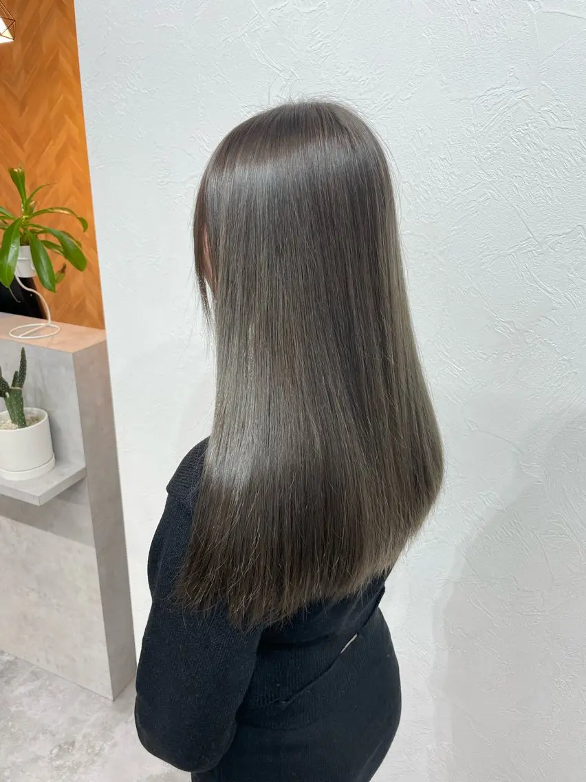 ロング 渡辺 皐志 Li's 布施のヘアスタイル