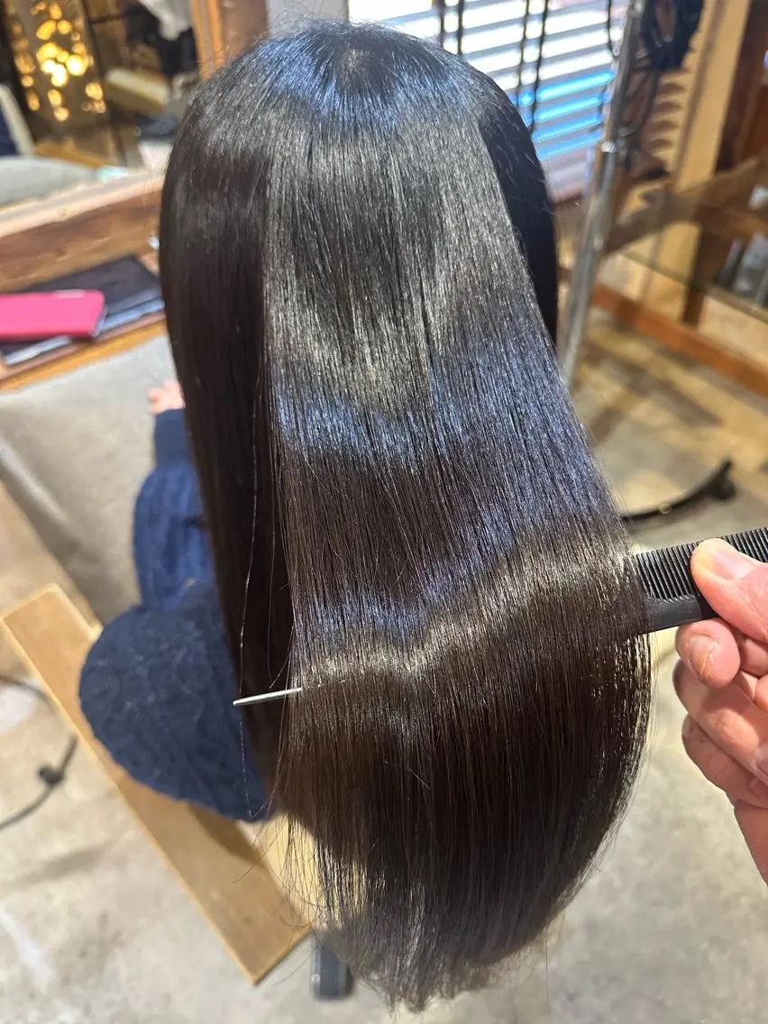 ロング トリートメント putri 副店長 岸本 拓真のヘアスタイル